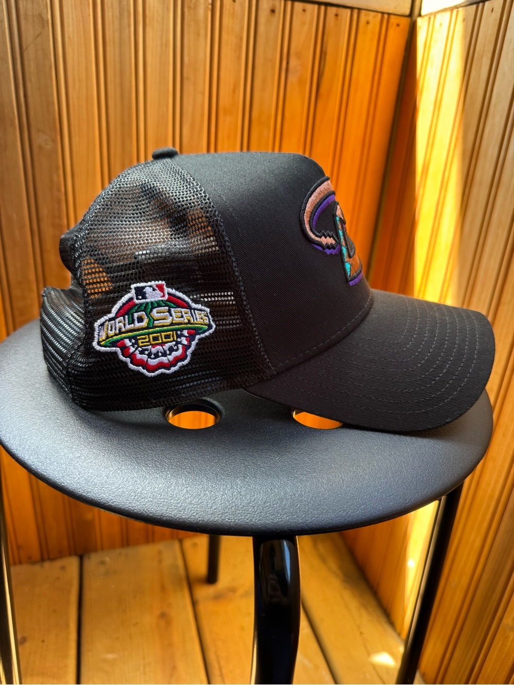 New Era Arizona Diamondbacks 2001 World Series Trucker Hat Cap Snapback Black - Picture 3 of 6